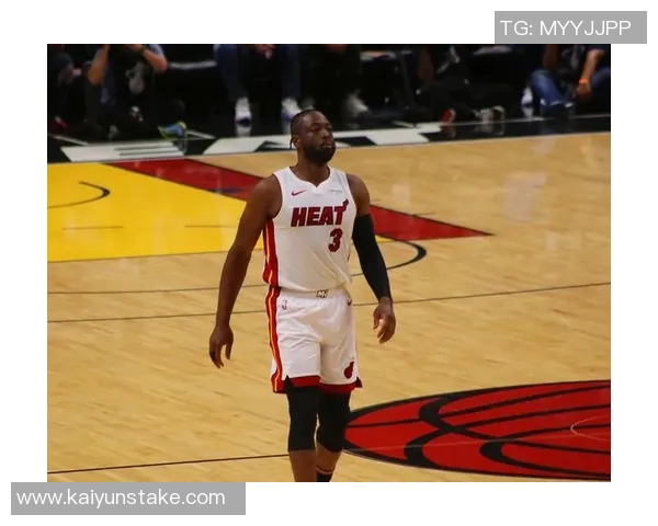 赛季至今末节投篮命中数排行榜小里领衔字母莫布里马克西紧随其后